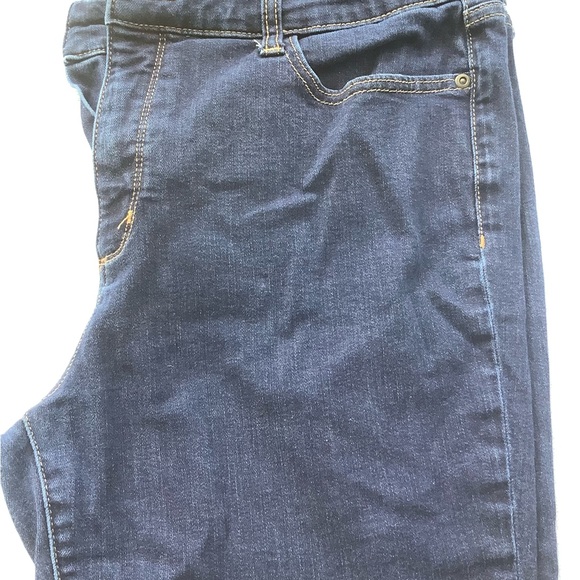 EUC, St. John’s Bay cropped Jeans, 16 - Picture 6 of 8